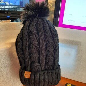 NEW ! Winuesa Satin Lined Beanie For WMN W Pom Pom Fashionable Winter Hat Black